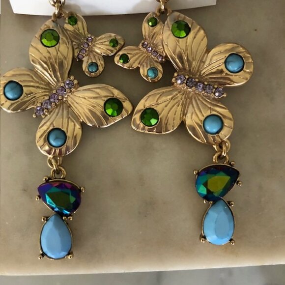 BETSEY JOHNSON Butterfly Rhinestone Gold Tone Blue Green Dangle Post Ear… - Picture 5 of 14